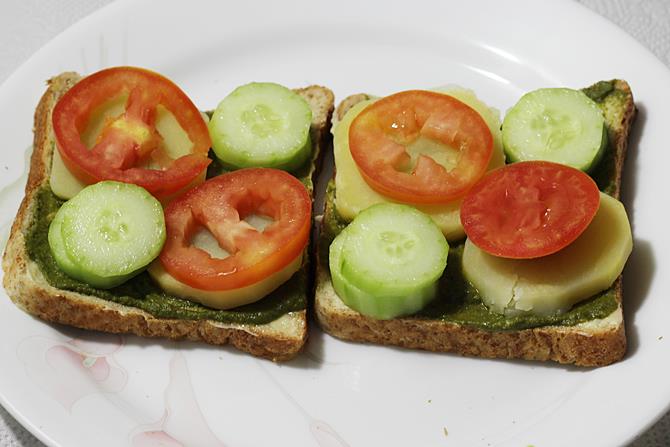cucumber for veg grilled sandwich