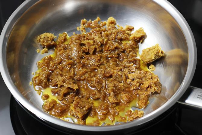 jaggery to make Ragi halwa recipe