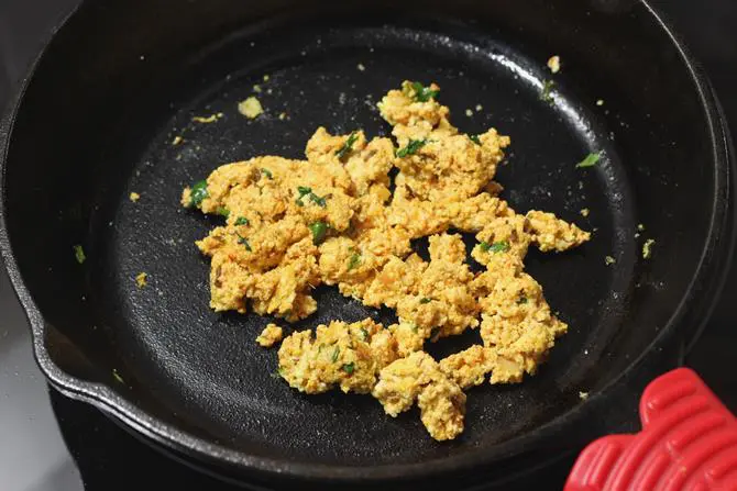 stuffing for paneer bhurji sandwich recipe