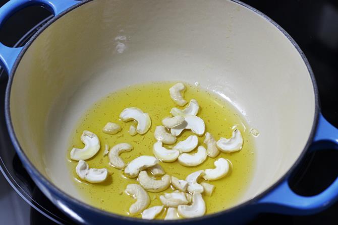fry cashews for nachni halwa