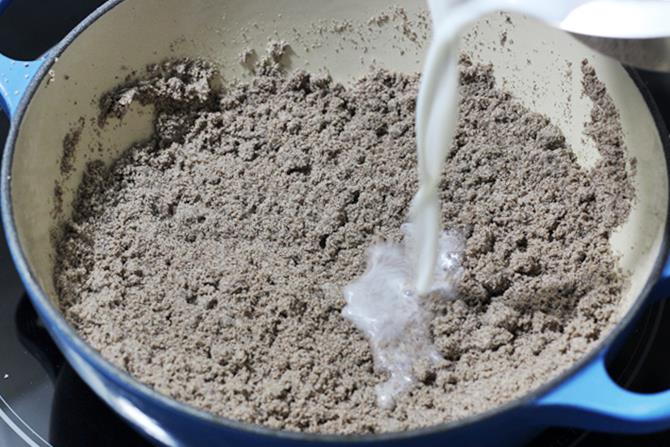 addition of milk in nachni halwa recipe