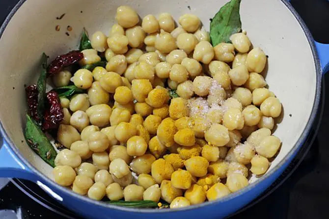 addition of chana to make senagalu recipe