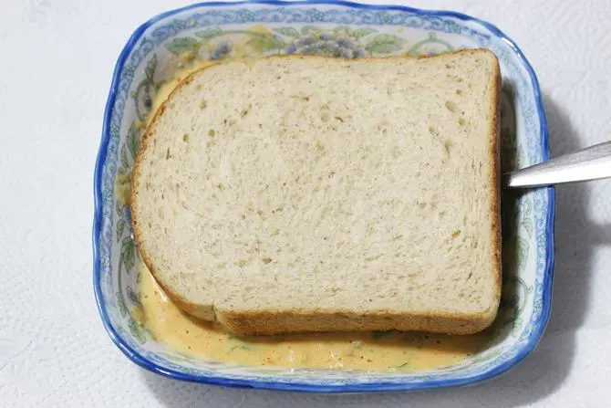 batter dipped bread to make bread toast