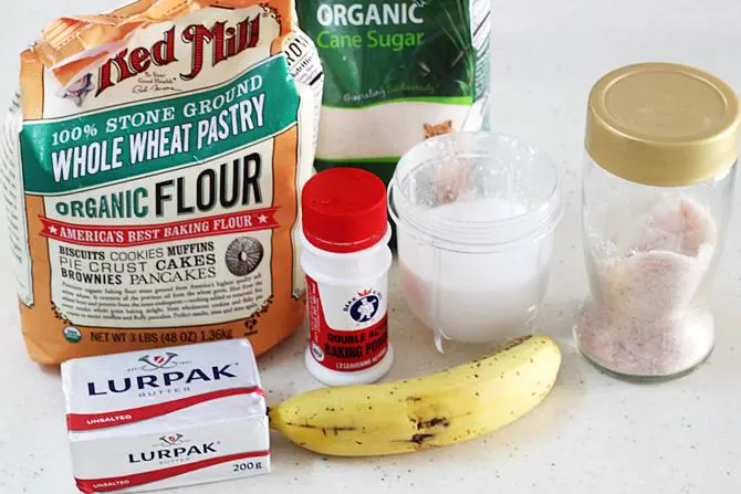 ingredients to make eggless banana pancakes recipe