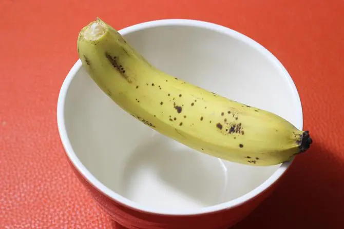 medium sized banana for paniyaram