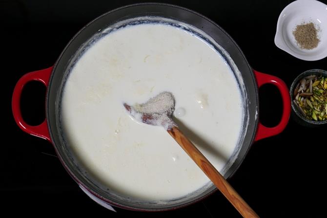 adding sugar to cooked rice for kheer