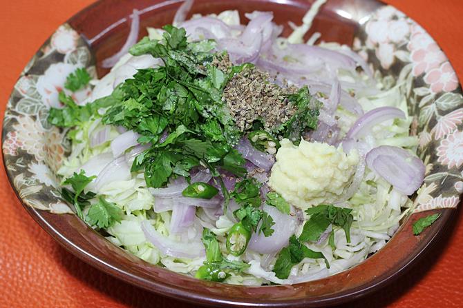 spices herbs to make cabbage pakora recipe