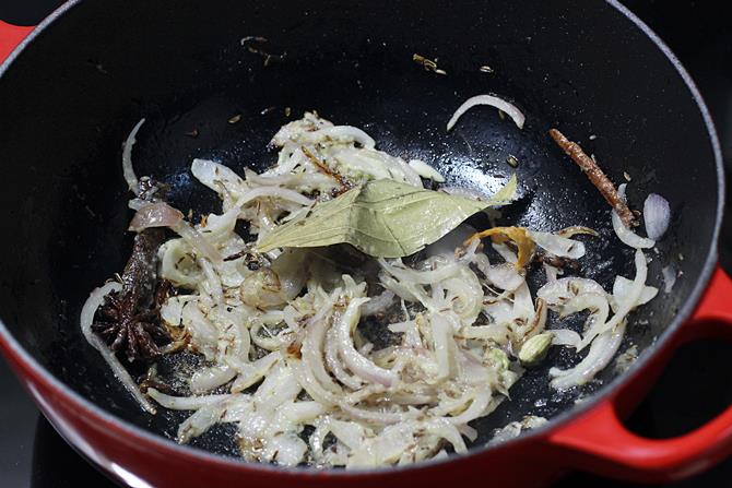 Saute the ginger garlic