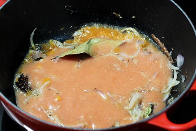 add puree to make tomato biryani recipe