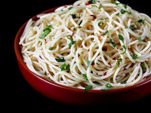 Spaghetti recipe | Spaghetti Aglio Olio | Vegetarian spaghetti