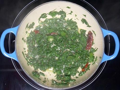 sauteed palak to make dal palak