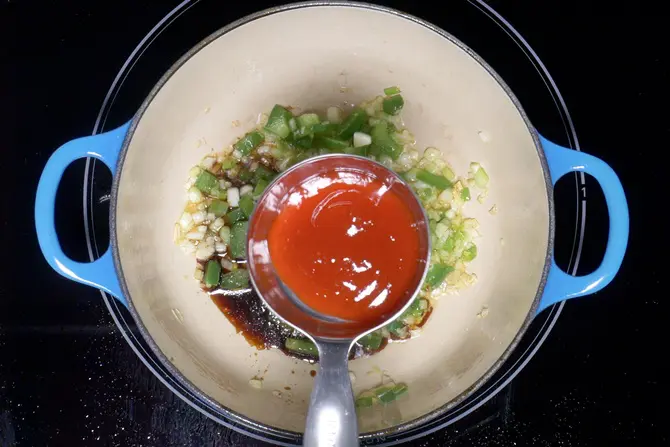 add chilli sauce to make veg manchurian sauce