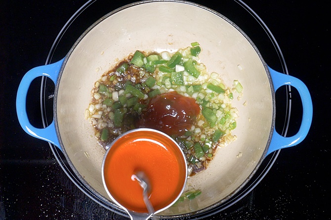 making red chili paste