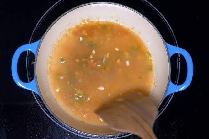 adding water to make manchurian sauce