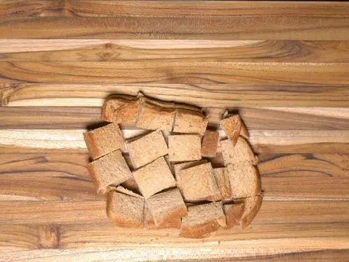cube bread to make bread upma