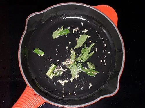 frying green chilies