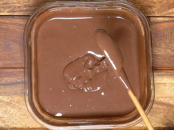 smooth lump free mixture for chocolate ice cream