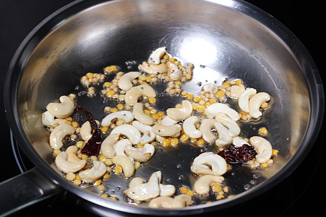 frying cashews 