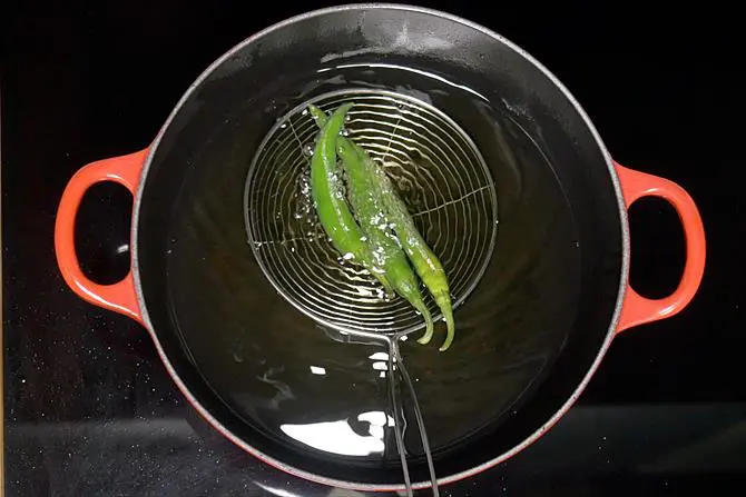 frying green chilies