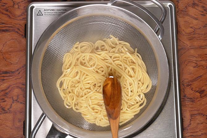 Chicken Noodles Recipe  Hakka Style    Swasthi s Recipes - 16