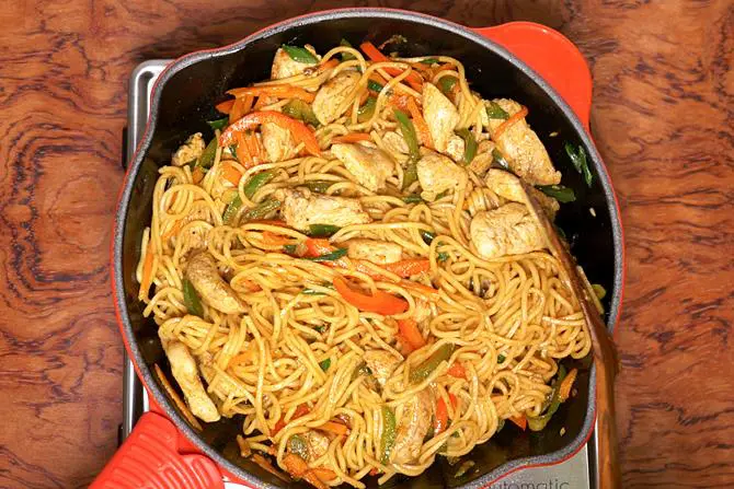 Chicken Noodles Recipe (Hakka Style) - Swasthi's Recipes