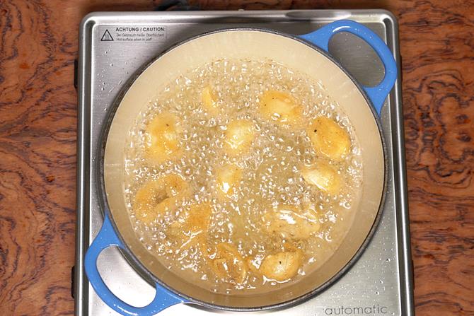frying mushrooms for mushroom manchurian