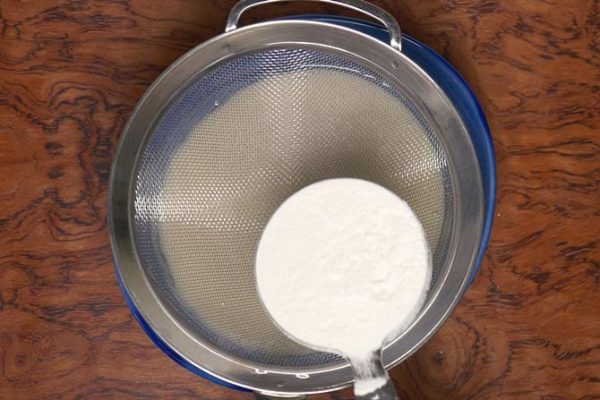 Eggless sponge cake recipe (soft, spongy cake) - Ladd Speame