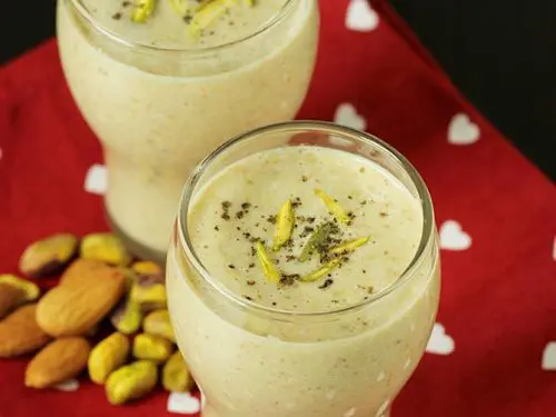 Dry fruits milkshake recipe