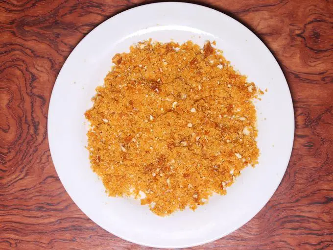 praline in a plate to be transferred to a jar