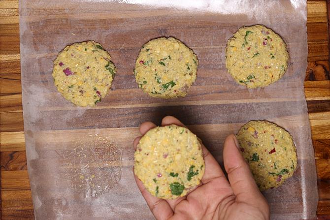 Corn vada recipe  sweet corn vada    Swasthi s Recipes - 75