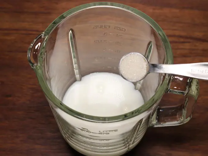 adding salt to make mint lassi