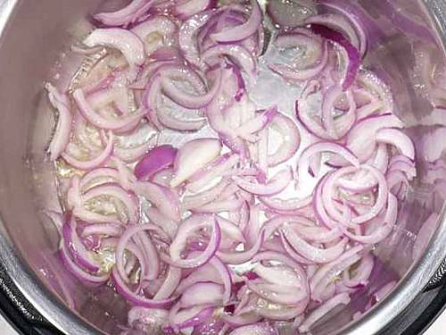 sautéing onions for mutton korma