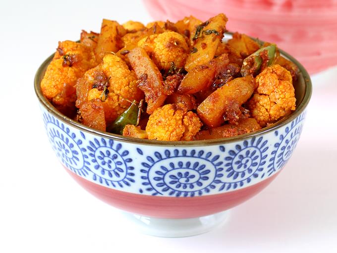 Aloo gobi dry recipe How to make aloo gobi ki sabji Cauliflower