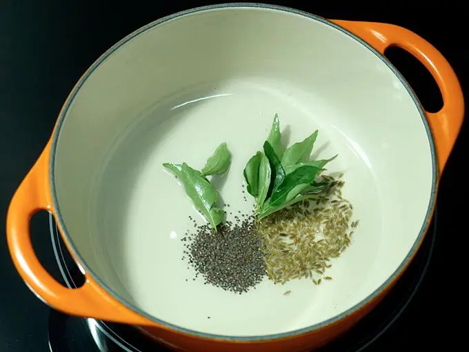 tempering spices in oil for brinjal curry