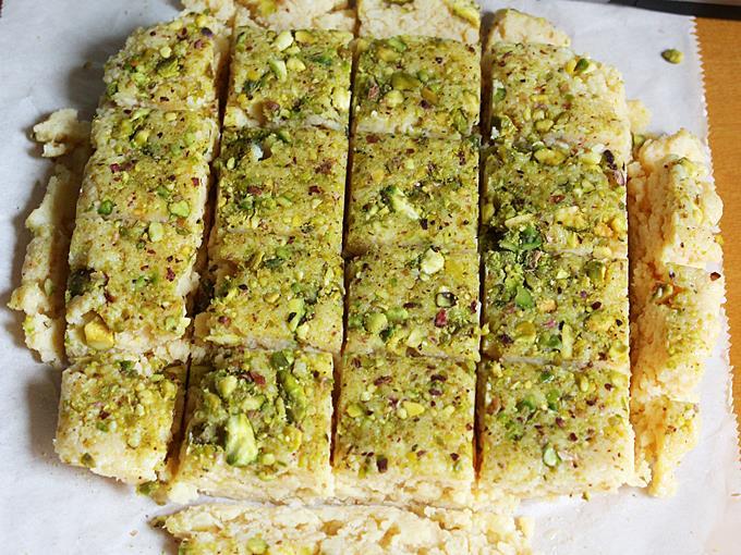 slice the kalakand
