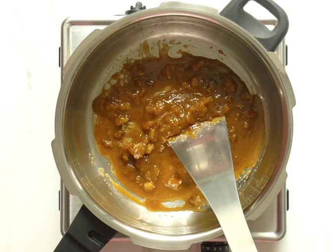 Peanut Chikki Recipe   Swasthi s Recipes - 19