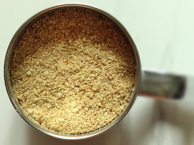 Make a coarse powder