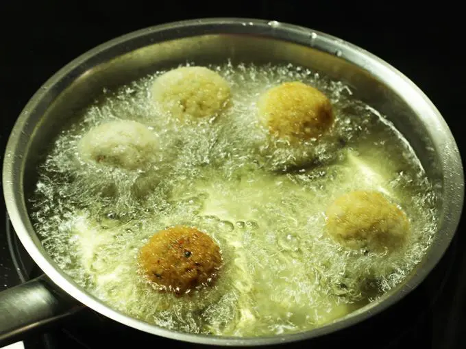 frying cheese balls in hot oil