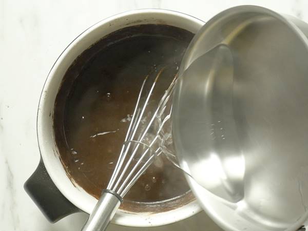 How to make chocolate cake  with eggs    Swasthi s Recipes - 13