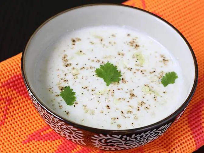 Cabbage raita