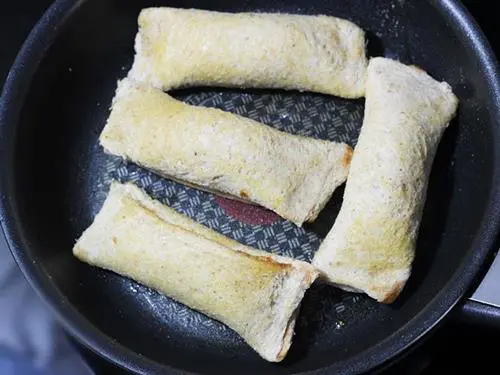 pan frying bread roll