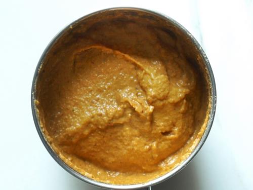 blended ginger chutney in a jar