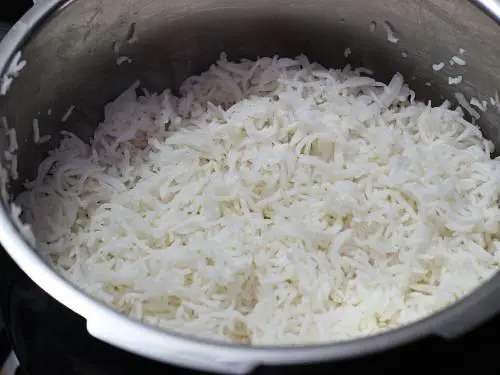 pressure cooked rice cooling to make jeera rice