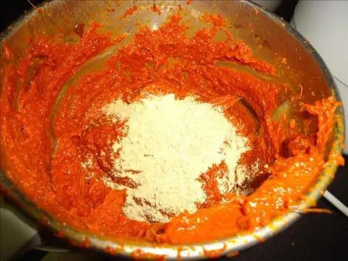 adding spice powders for taste to make allam pachadi