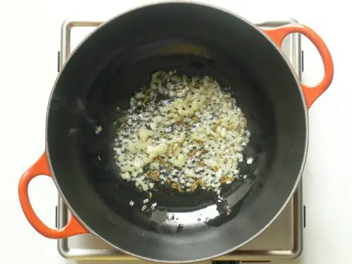 frying cumin ginger garlic