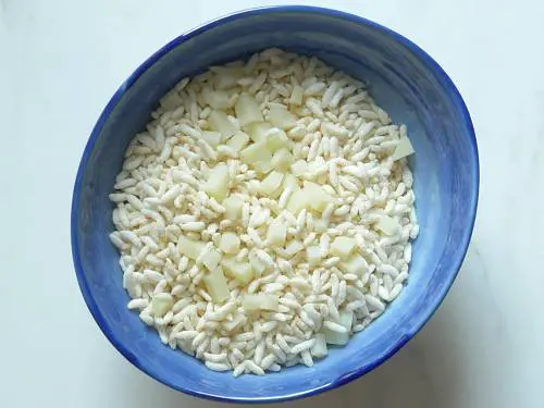 puffed rice, boiled potatoes to make bhel puri