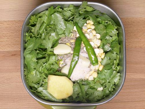 Green Chutney for Sandwich  Chaat   Snacks   Swasthi s Recipes - 52