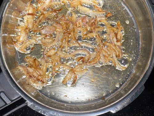 frying onions for ney choru