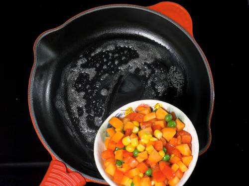 frying veggies to make white sauce pasta