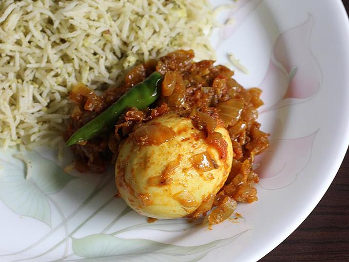 Egg fry recipe - Swasthi's Recipes